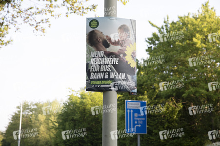 Wahlplakate zur NRW-Wahl in Bonn
