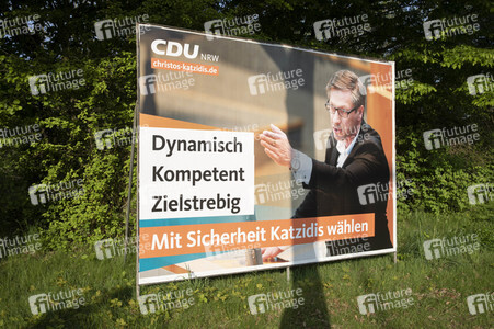 Wahlplakate zur NRW-Wahl in Bonn