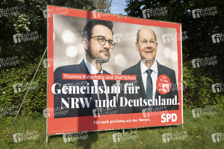 Wahlplakate zur NRW-Wahl in Bonn