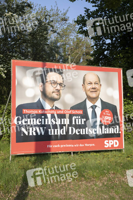 Wahlplakate zur NRW-Wahl in Bonn