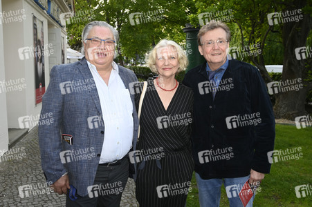 Theaterpremiere 'Monsieur Claude und seine Töchter - Teil 2' in Berlin