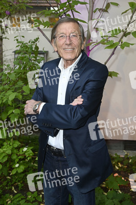 Theaterpremiere 'Monsieur Claude und seine Töchter - Teil 2' in Berlin