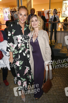 Theaterpremiere 'Monsieur Claude und seine Töchter - Teil 2' in Berlin