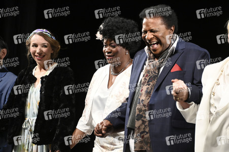 Theaterpremiere 'Monsieur Claude und seine Töchter - Teil 2' in Berlin