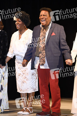 Theaterpremiere 'Monsieur Claude und seine Töchter - Teil 2' in Berlin