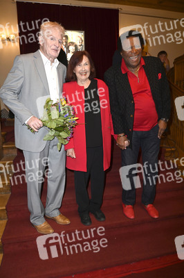 Theaterpremiere 'Monsieur Claude und seine Töchter - Teil 2' in Berlin