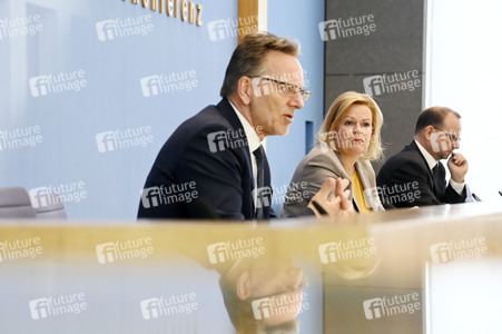 Bundespressekonferenz Vorstellung des Jahresberichts Fallzahlen politisch motivierter Kriminalität in Berlin