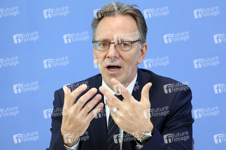 Bundespressekonferenz Vorstellung des Jahresberichts Fallzahlen politisch motivierter Kriminalität in Berlin