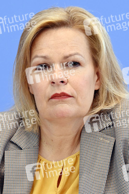 Bundespressekonferenz Vorstellung des Jahresberichts Fallzahlen politisch motivierter Kriminalität in Berlin