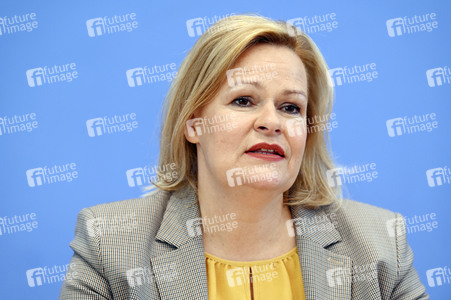 Bundespressekonferenz Vorstellung des Jahresberichts Fallzahlen politisch motivierter Kriminalität in Berlin
