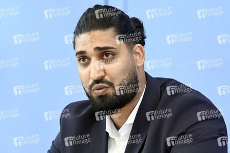Bundespressekonferenz Jahresbilanz rechte Gewalt 2021 und Coronaleugner-Gewalt in Berlin