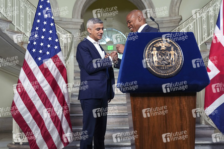 Sadiq Khan zu Gast im Rathaus von New York