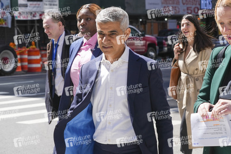 Sadiq Khan auf dem Times Square in New York