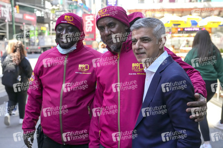 Sadiq Khan auf dem Times Square in New York