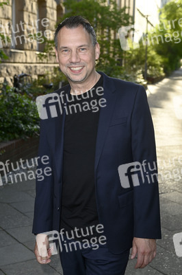 Opening von Survivors Home in Berlin