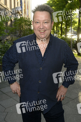 Opening von Survivors Home in Berlin