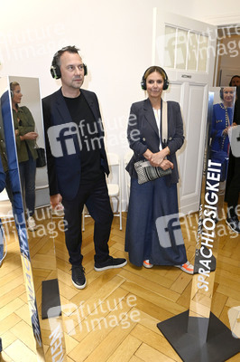 Opening von Survivors Home in Berlin