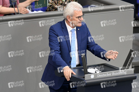 33. Sitzung des Deutschen Bundestages in Berlin