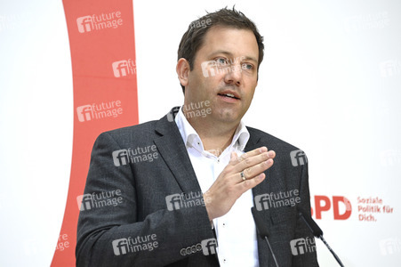 SPD Pressekonferenz zur Landtagswahl in Nordrhein-Westfalen in Berlin