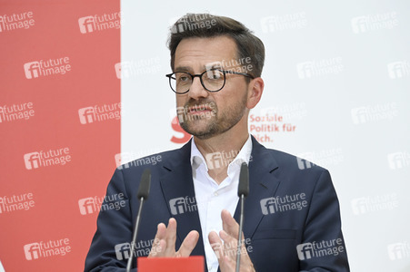 SPD Pressekonferenz zur Landtagswahl in Nordrhein-Westfalen in Berlin