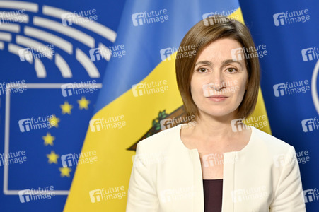 Fototermin mit Maia Sandu und Roberta Metsola im EU-Parlament in Brüssel