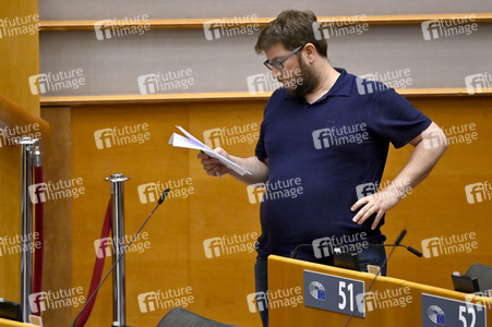 Plenartagung zur Bekämpfung der Straflosigkeit bei Kriegsverbrechen in der Ukraine im EU-Parlament in Brüssel