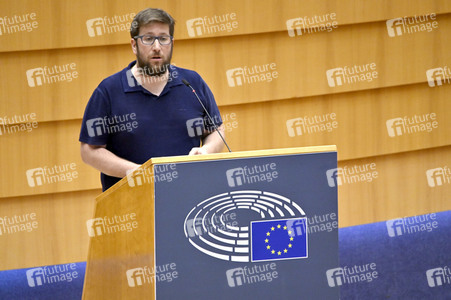 Plenartagung zur Bekämpfung der Straflosigkeit bei Kriegsverbrechen in der Ukraine im EU-Parlament in Brüssel