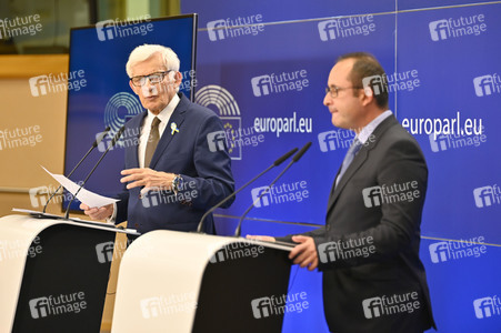 Pressekonferenz zur Trilog-Vereinbarung zur Gasspeicherung im EU-Parlament in Brüssel
