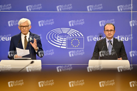 Pressekonferenz zur Trilog-Vereinbarung zur Gasspeicherung im EU-Parlament in Brüssel