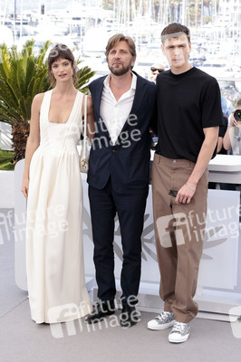Photocall 'Triangle of Sadness', Cannes Film Festival 2022