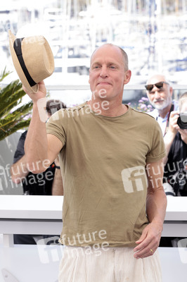 Photocall 'Triangle of Sadness', Cannes Film Festival 2022