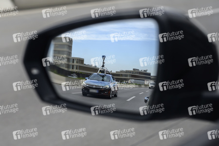 Google Street View-Fahrzeug in Berlin