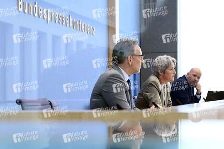 Bundespressekonferenz Vorstellung der Zahlen kindlicher Gewaltopfer in Berlin