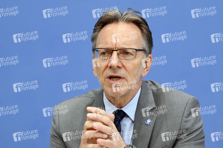 Bundespressekonferenz Vorstellung der Zahlen kindlicher Gewaltopfer in Berlin