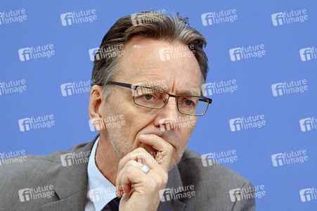 Bundespressekonferenz Vorstellung der Zahlen kindlicher Gewaltopfer in Berlin