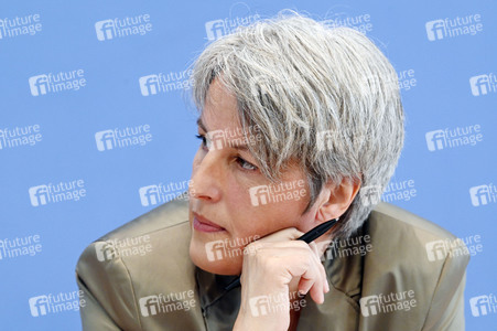 Bundespressekonferenz Vorstellung der Zahlen kindlicher Gewaltopfer in Berlin