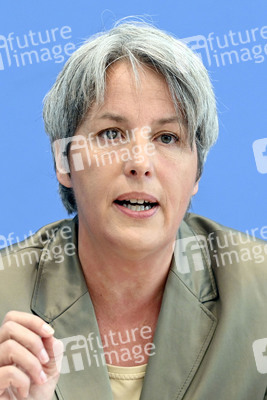 Bundespressekonferenz Vorstellung der Zahlen kindlicher Gewaltopfer in Berlin