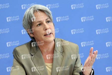 Bundespressekonferenz Vorstellung der Zahlen kindlicher Gewaltopfer in Berlin