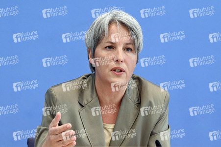 Bundespressekonferenz Vorstellung der Zahlen kindlicher Gewaltopfer in Berlin