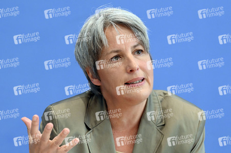 Bundespressekonferenz Vorstellung der Zahlen kindlicher Gewaltopfer in Berlin