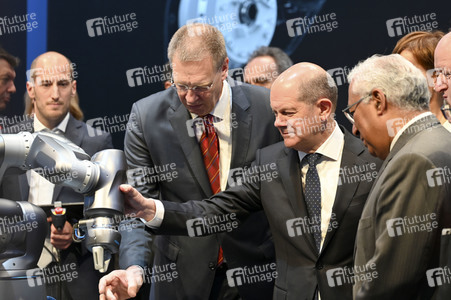 Eröffnungsrundgang auf der Hannover Messe 2022