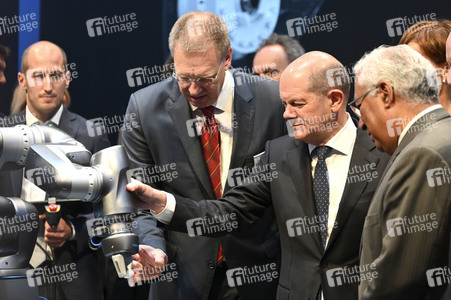 Eröffnungsrundgang auf der Hannover Messe 2022