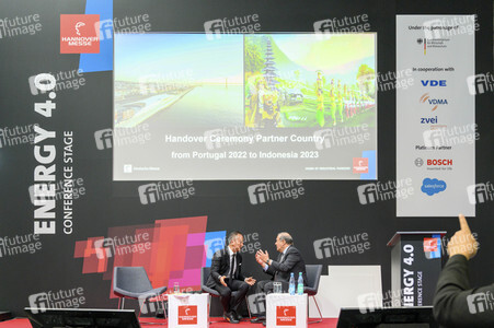 Übergabezeremonie Partnerland Portugal 2022 an Indonesien 2023 auf der Hannover Messe 2022