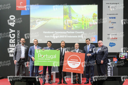 Übergabezeremonie Partnerland Portugal 2022 an Indonesien 2023 auf der Hannover Messe 2022