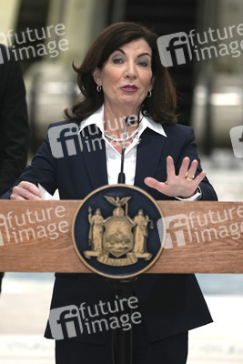 Pressekonferenz mit Kathy Hochul in New York
