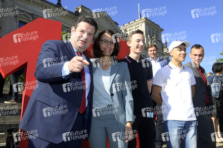 Kundgebung zur Befürwortung des 12-Euro-Mindestlohns in Berlin