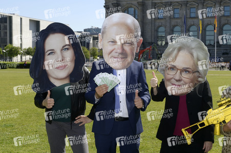 Protestaktion gegen das Sondervermögen in Berlin