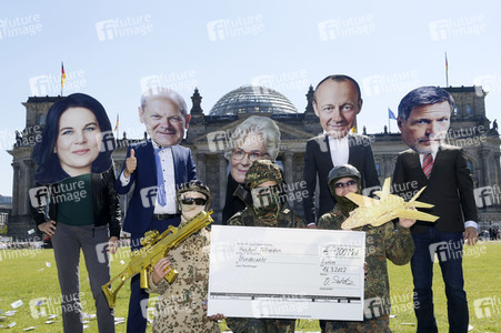 Protestaktion gegen das Sondervermögen in Berlin