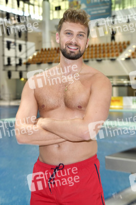 Pressekonferenz 'RTL Turmspringen' in Berlin