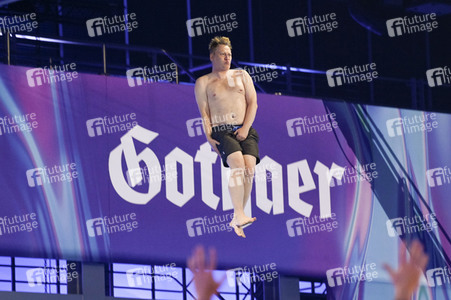 TV-Show 'RTL Turmspringen' in Berlin